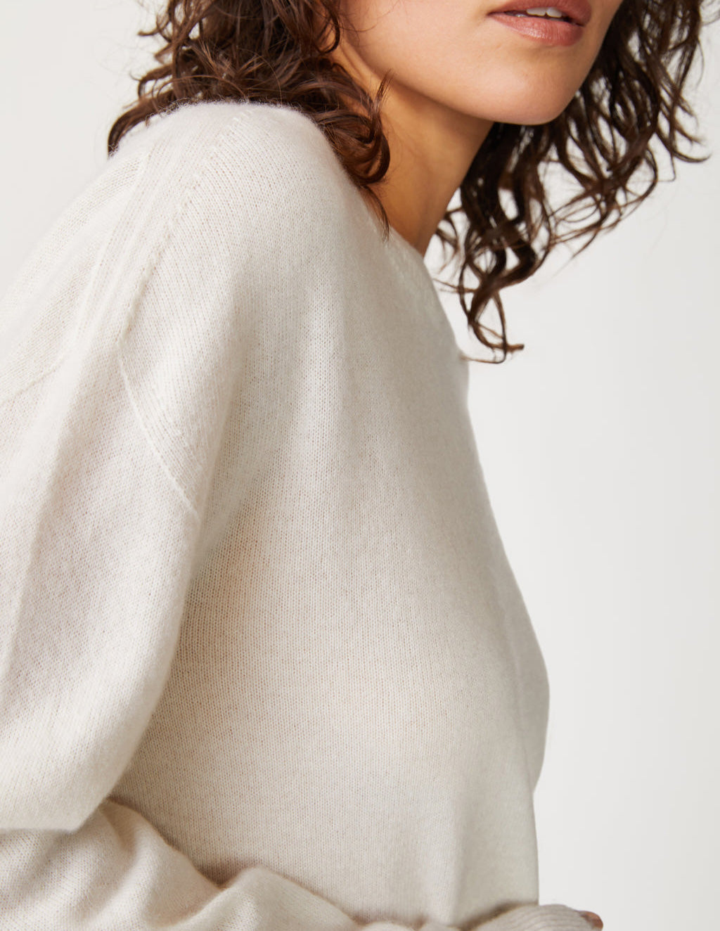 Brushed Cashmere Crew Sweater in Cream