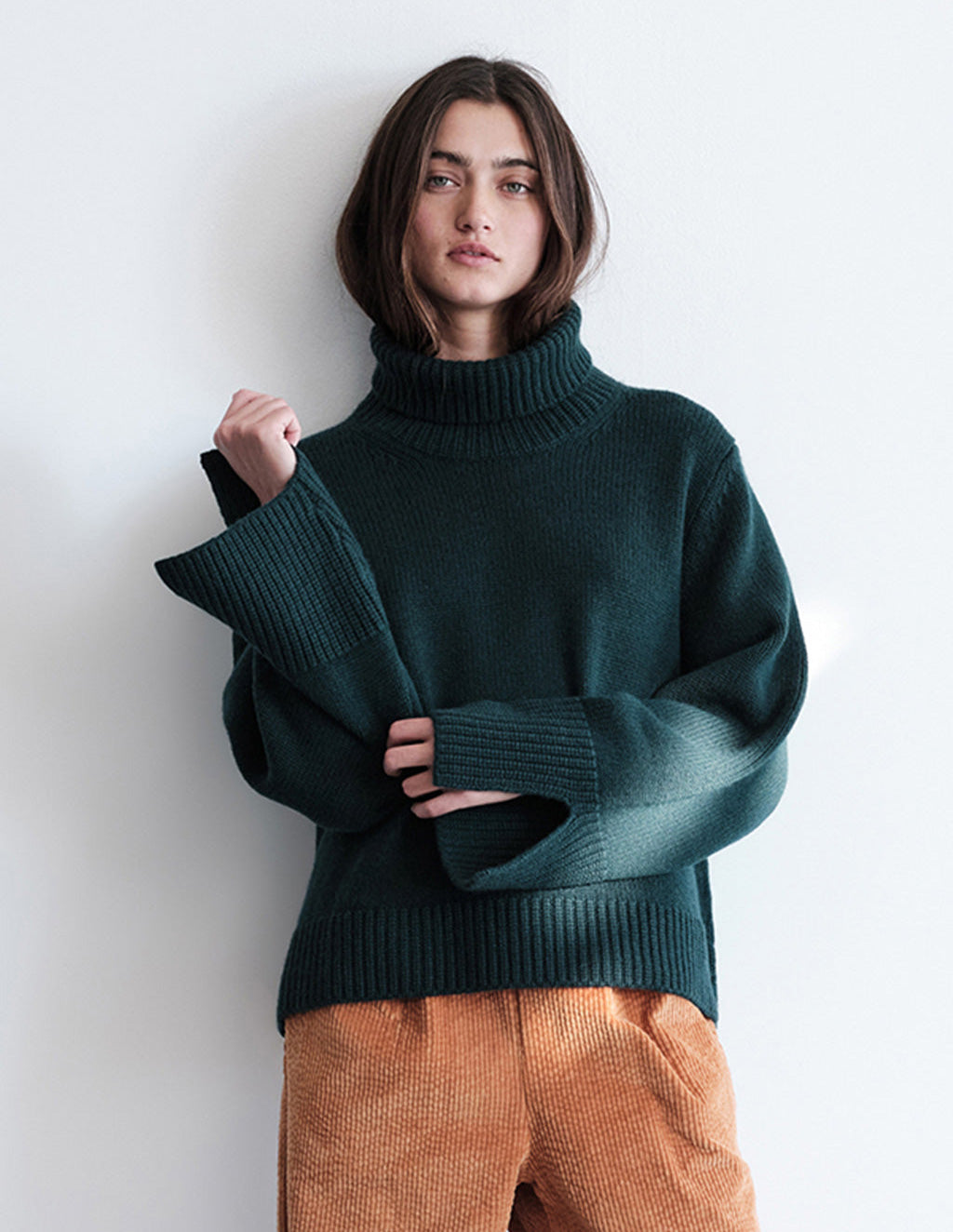 Cozy Cashmere Blend Turtleneck Sweater in Rainforest