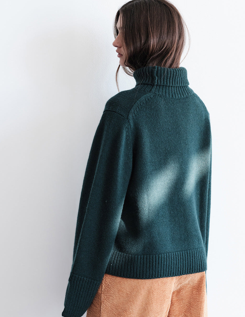 Cozy Cashmere Blend Turtleneck Sweater in Rainforest