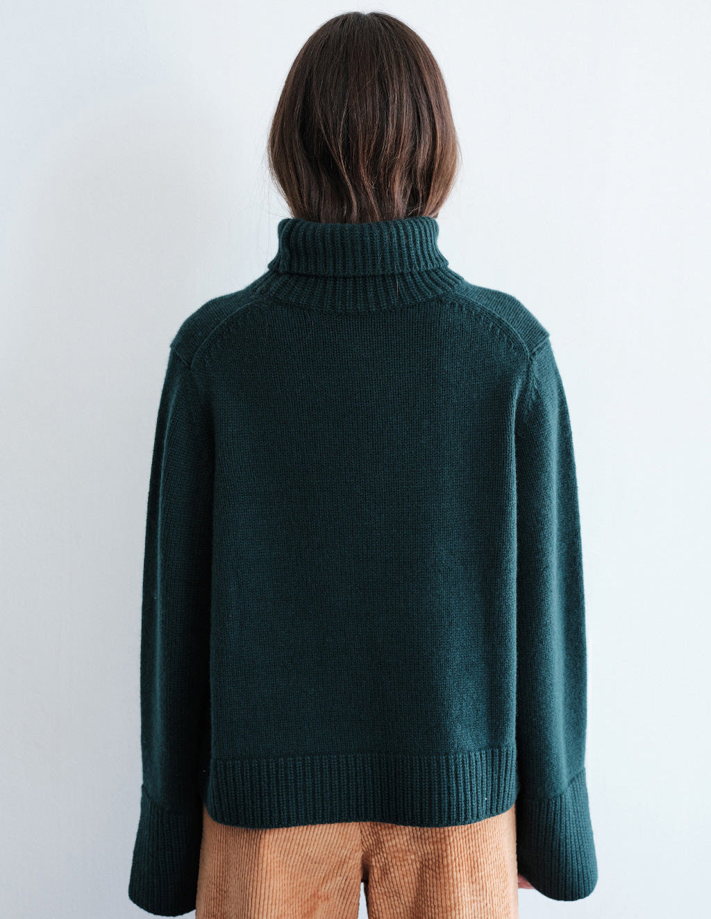 Cozy Cashmere Blend Turtleneck Sweater in Rainforest