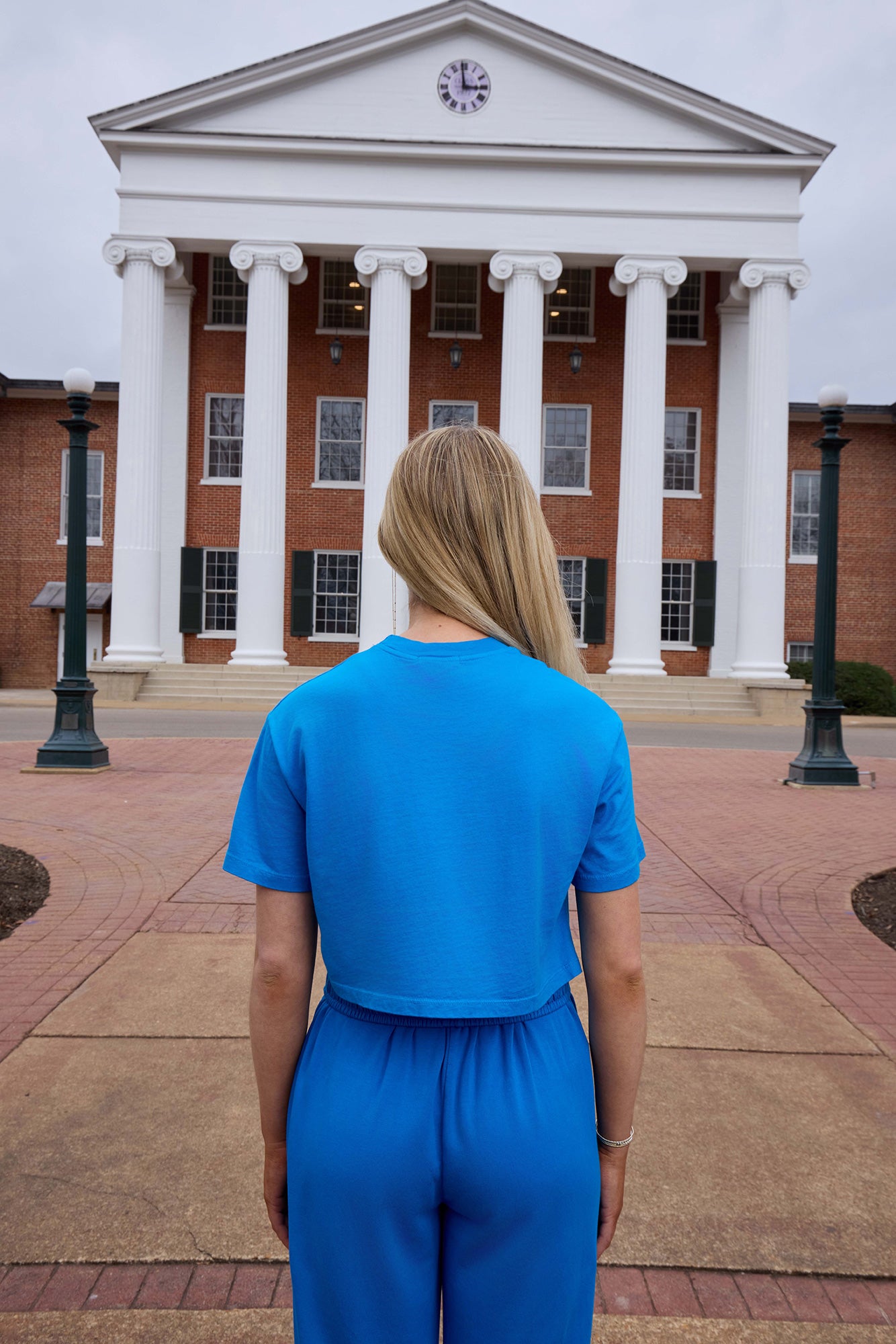 Ole Miss Logo Cloud Boxy Crop Womens Tee