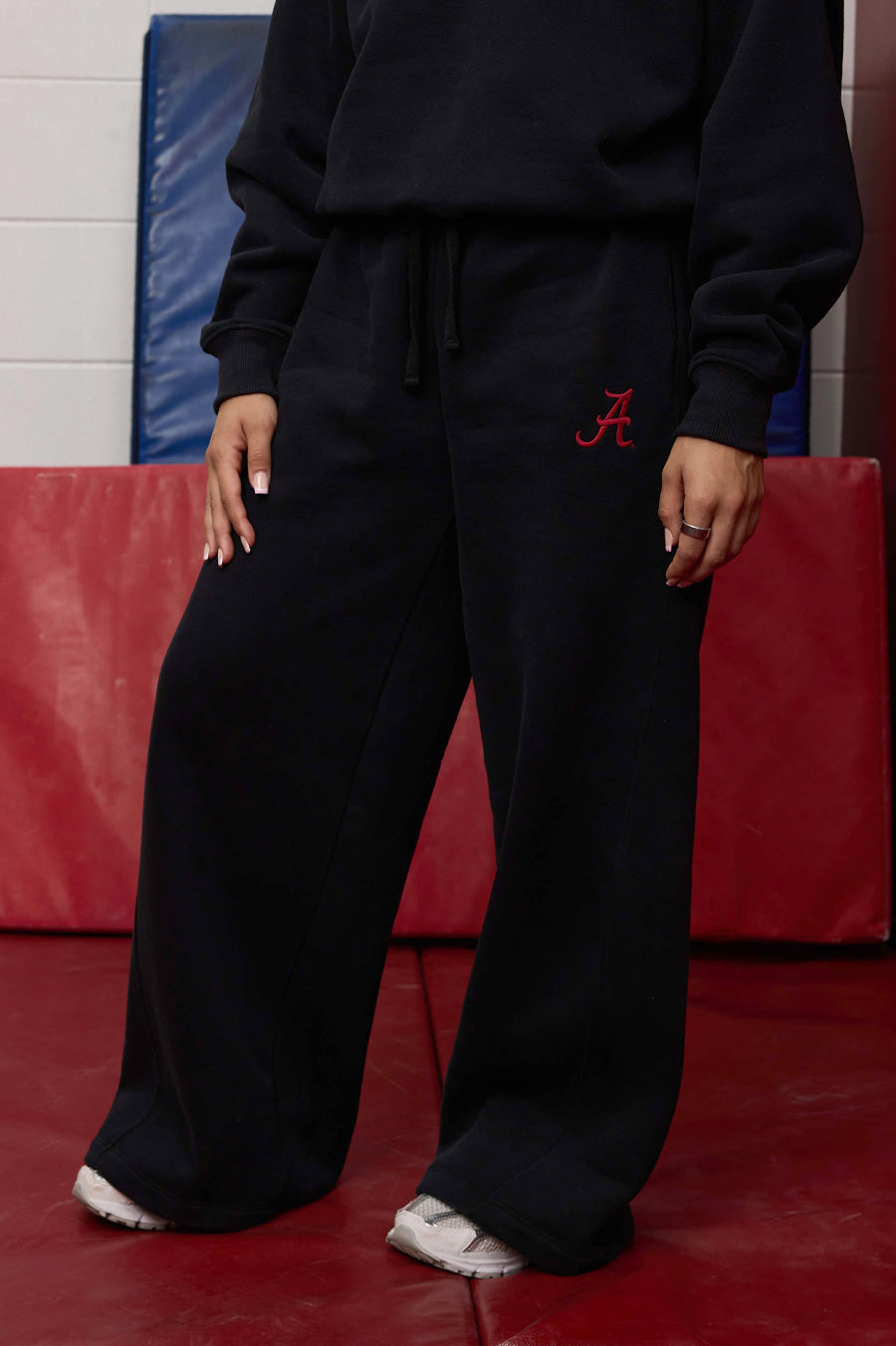 Logo Sueded Fleece Wide Leg in Black