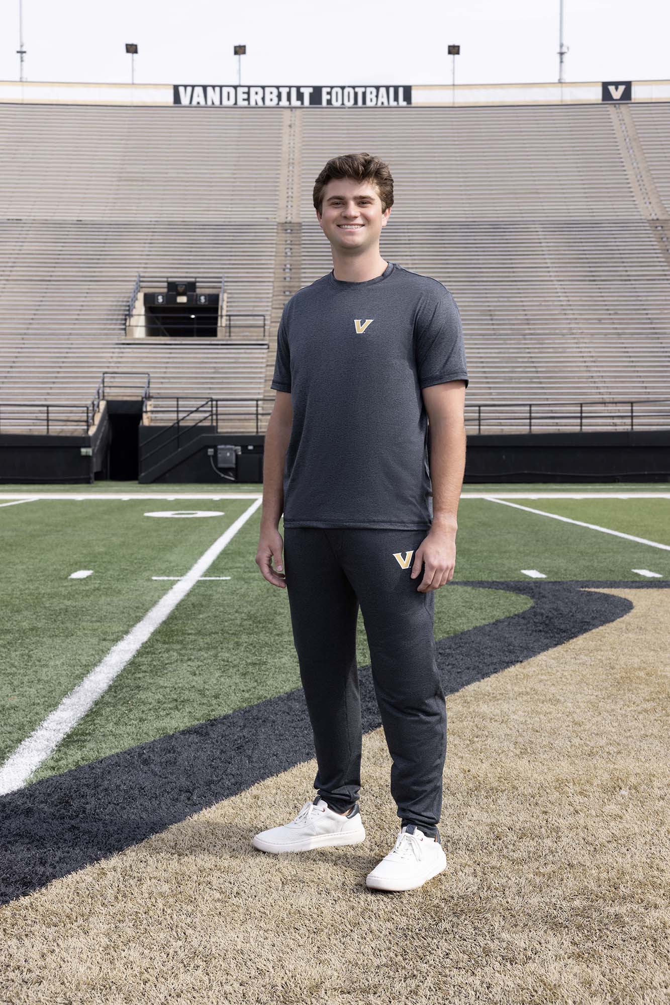 VANDY Logo Soft Jersey Tech Mens Tee